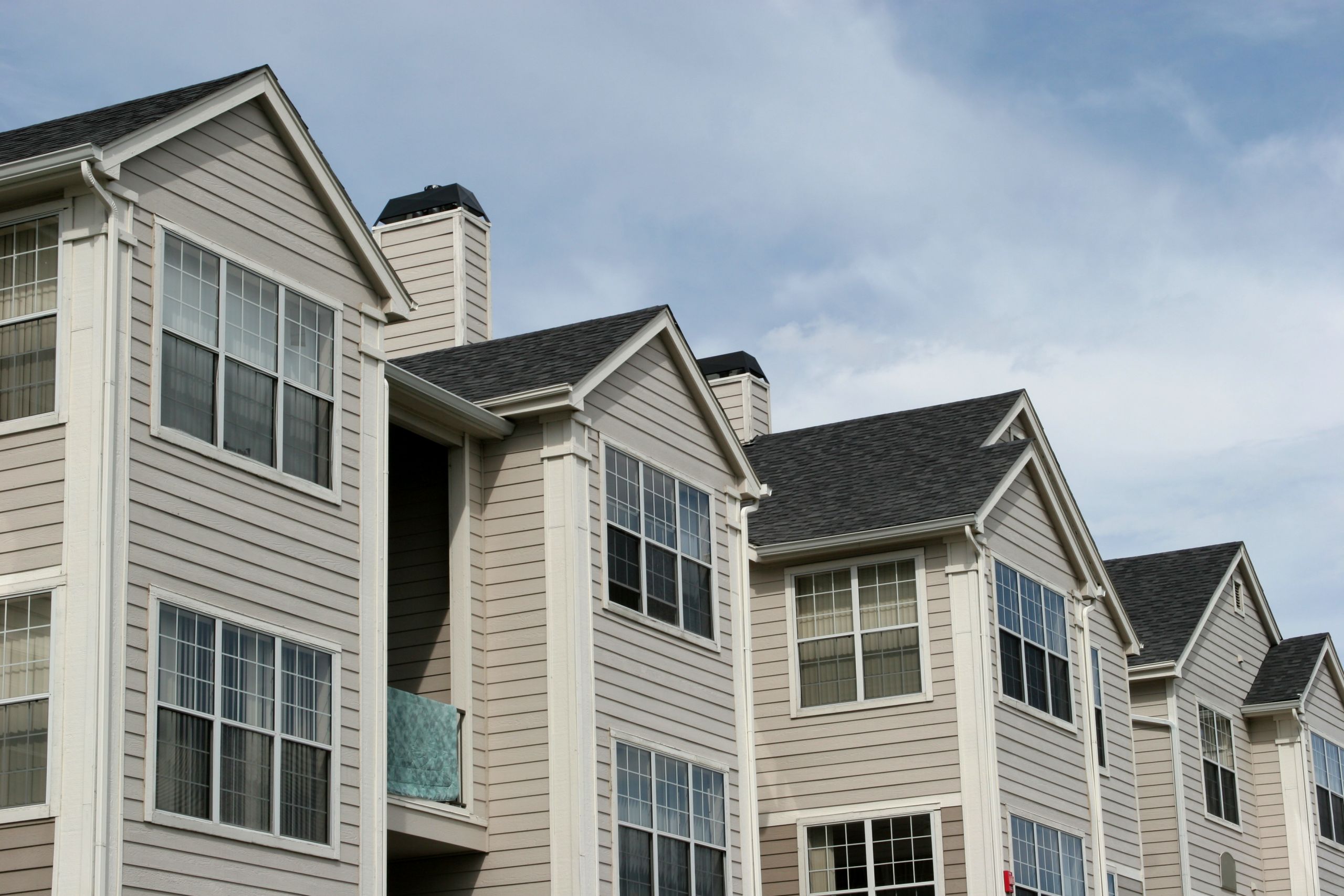 Best-Commercial-Composite-Siding-Replacement-and-Installation-Near-Me-Naperville-IL-60564--scaled